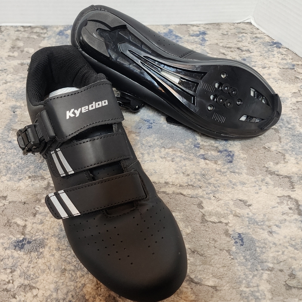 Kyedo black‎ cycling shoes. EU size 40. Like new.